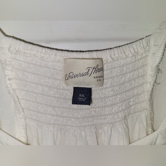 White button up blouse - Picture 2 of 2